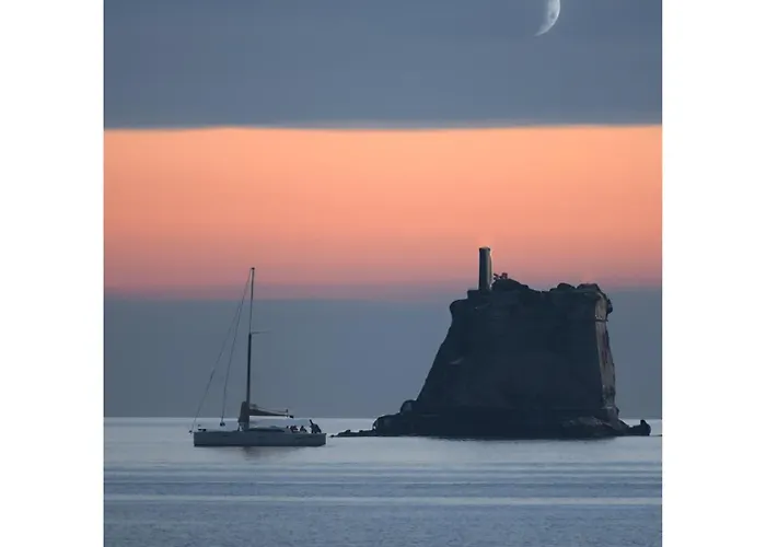 Marola Un Borgo Sul Mare 아파트 *